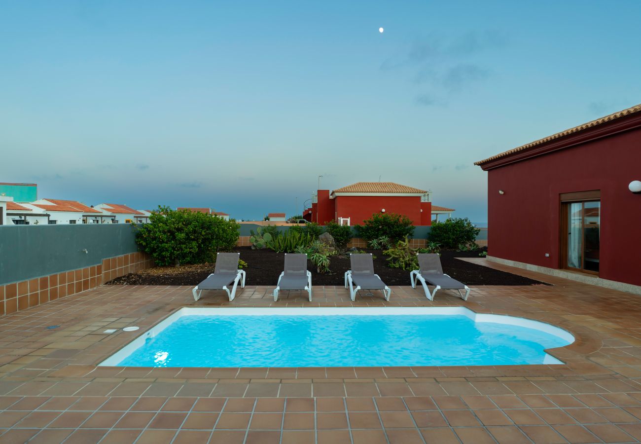 Villa en Costa de Antigua - Villa Skawi - Cliffside Retreat