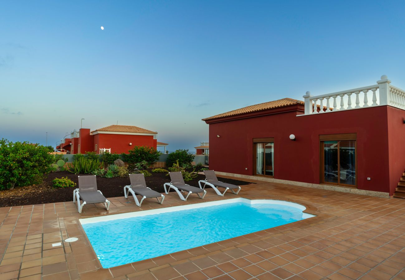 Villa en Costa de Antigua - Villa Skawi - Cliffside Retreat